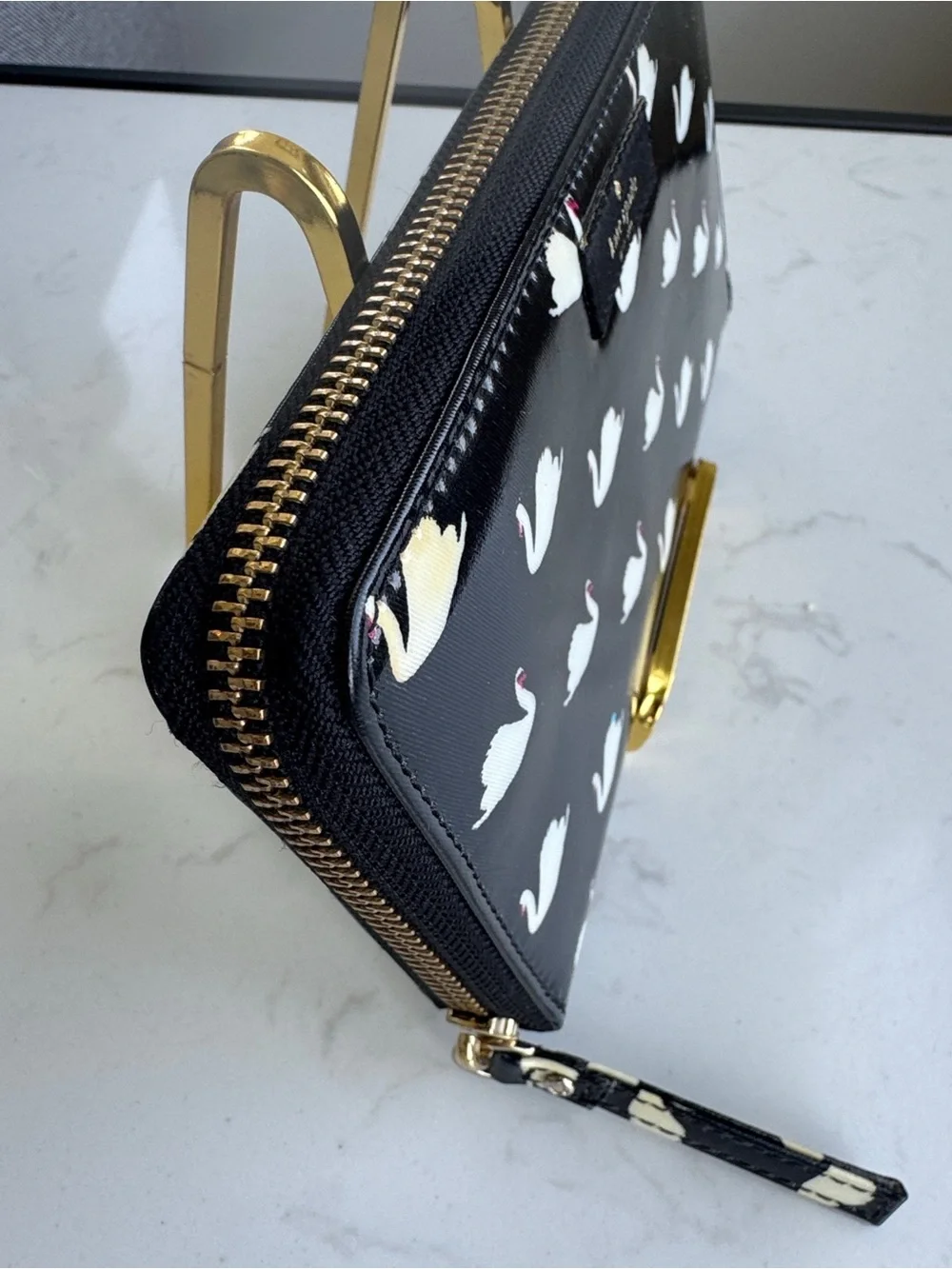 Kate Spade Daycation Neda Swan Wallet Black Patent Accordion Zip Around RARE